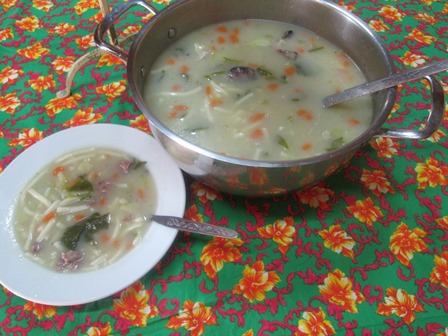 Sopa dos Ossos da Cabeça do Porco